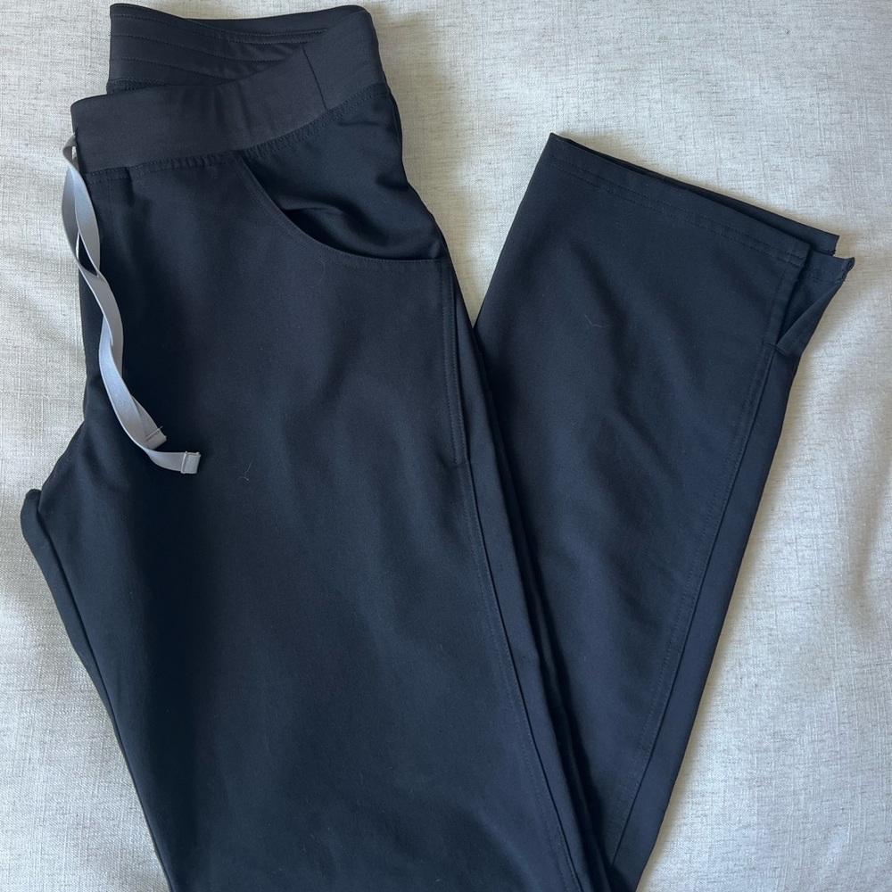 Figs Kade Cargo Scrub Pants